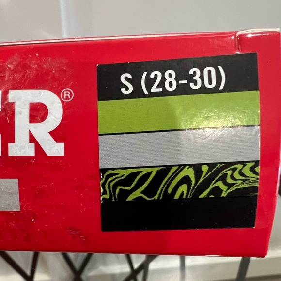 Joe Boxer - (4) Performance Briefs size Small 28-30 - Picture 3 of 4